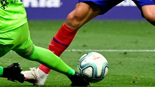 "امنیت" و "اخلاق" زیر پای لات‌های فوتبال له می‌شود.